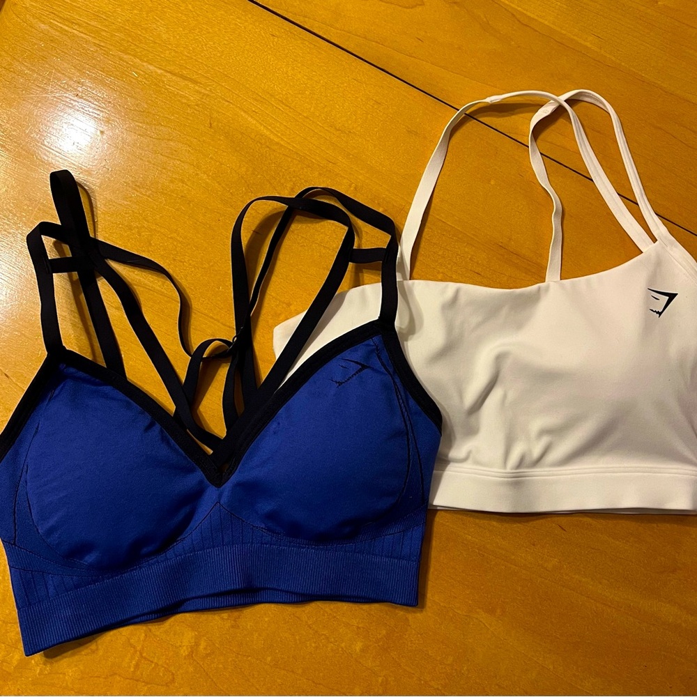 2 Gymshark sports bras SZ xs